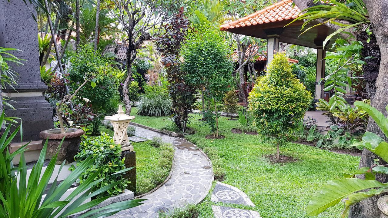 Kusnadi Hotel Legian  Ngoại thất bức ảnh