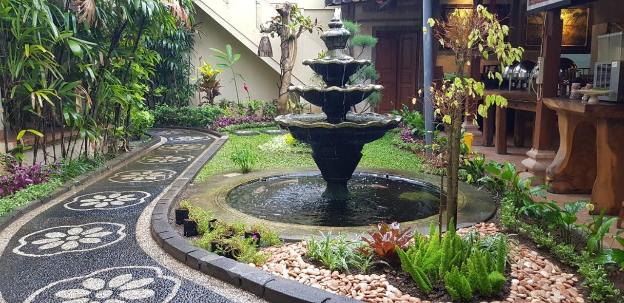 Kusnadi Hotel Legian  Ngoại thất bức ảnh