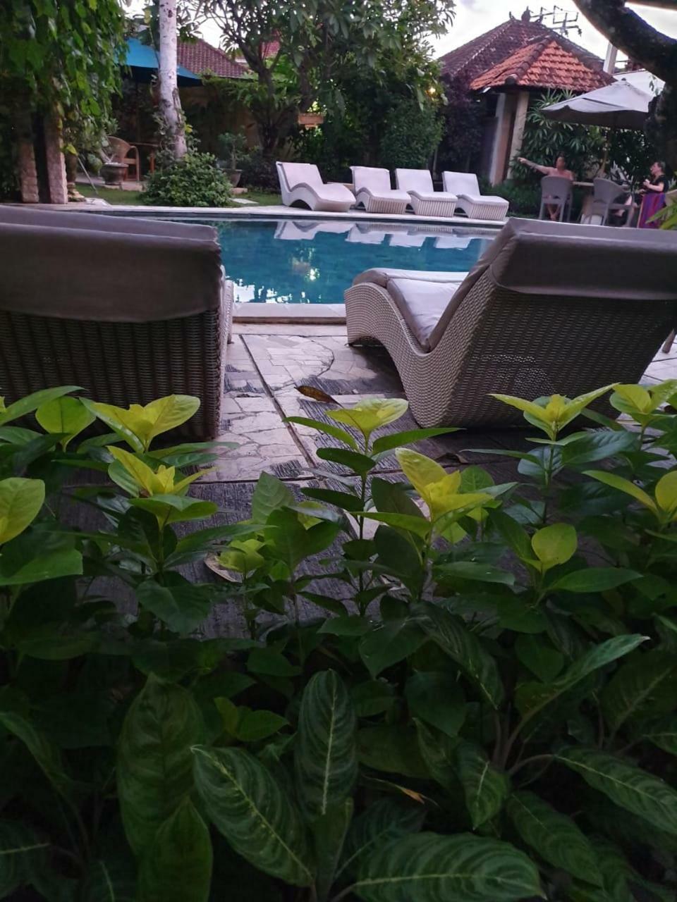 Kusnadi Hotel Legian  Ngoại thất bức ảnh