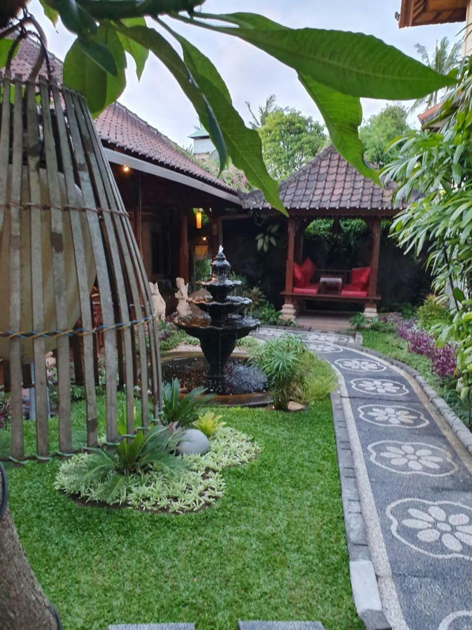 Kusnadi Hotel Legian  Ngoại thất bức ảnh
