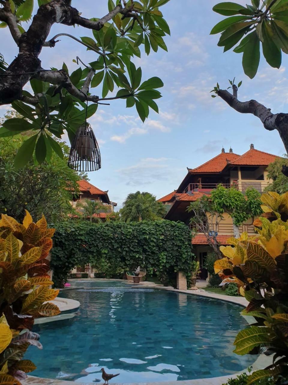 Kusnadi Hotel Legian  Ngoại thất bức ảnh