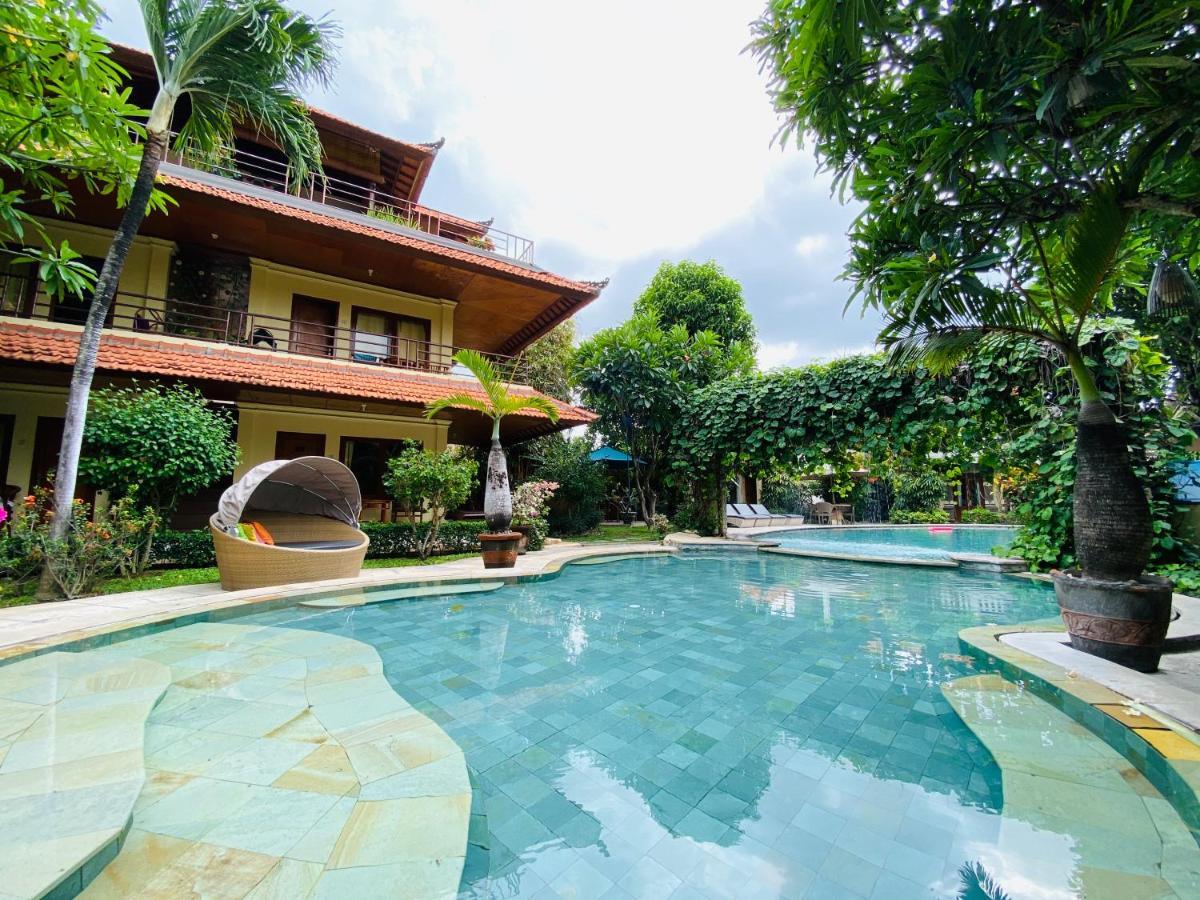 Kusnadi Hotel Legian  Ngoại thất bức ảnh