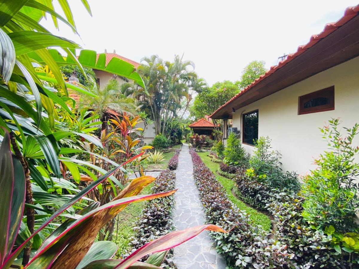 Kusnadi Hotel Legian  Ngoại thất bức ảnh